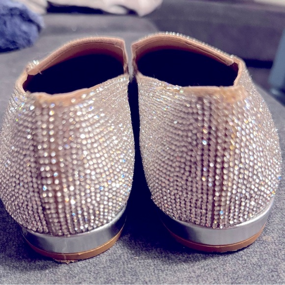 Steve Madden Women's Silver rhinestone Loafers sz 6 just in time for parties! - Picture 6 of 12